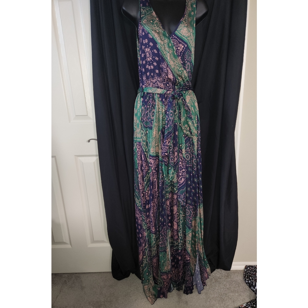Vici Paisley Maxi Dress